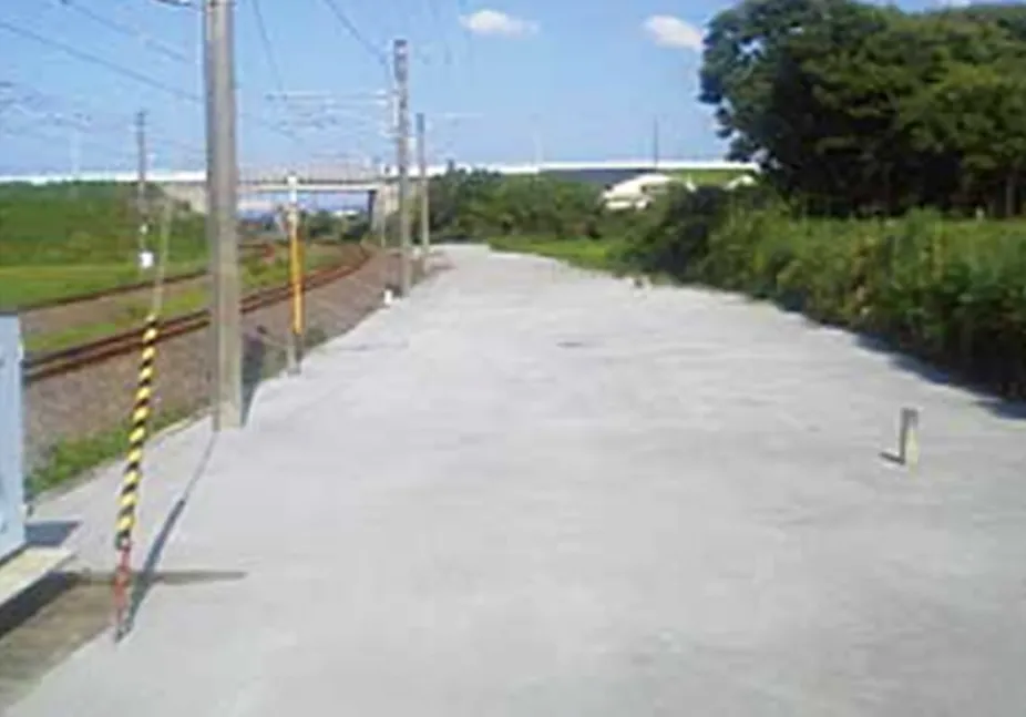 線路脇管理用地防草対策